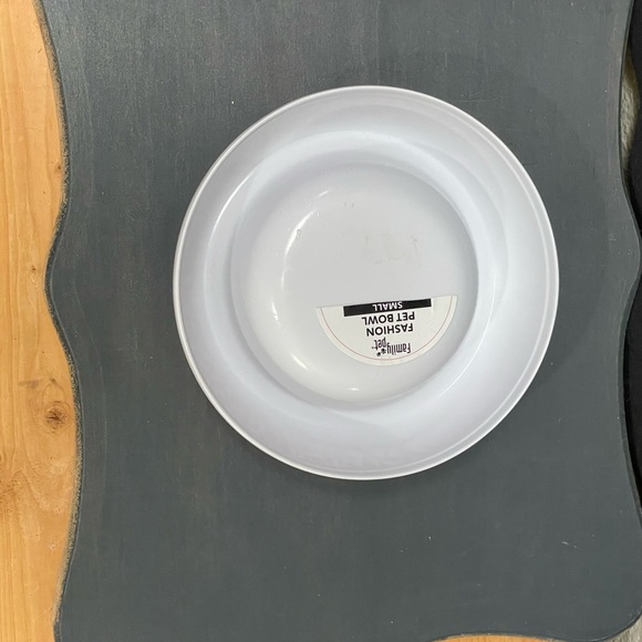 Prince Red and White Pet Bowl - Picture 4 of 4